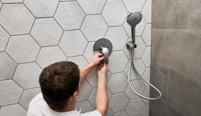 Showerheads Repair in Chandler & Stroud, OK | Linn's Plumbing