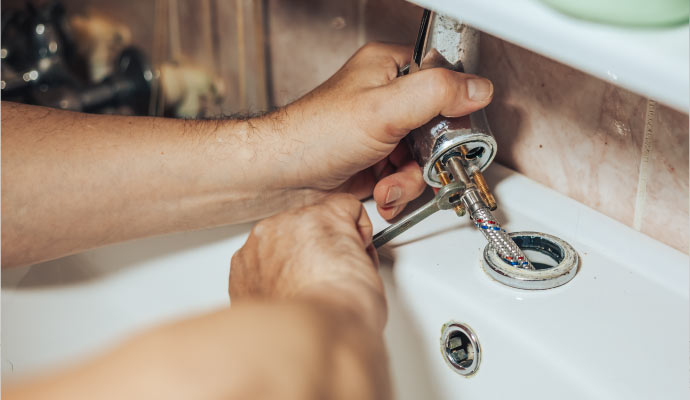 Leaky Faucet | Linn's Plumbing in Chandler, Stroud & all of Lincoln County